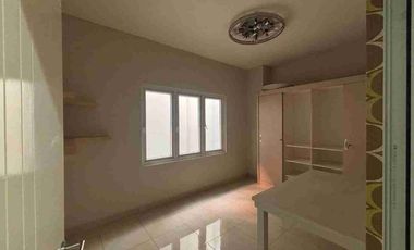 di sewakan rumah bagus siap huni di Raffles hills Cibubur