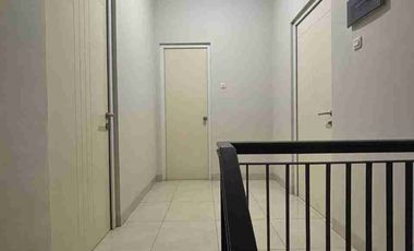 di sewakan rumah bagus siap huni di Raffles hills Cibubur