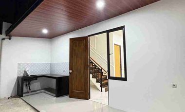 Di Jual Rumah siap huni dekat Jl inspeksi kalimalang