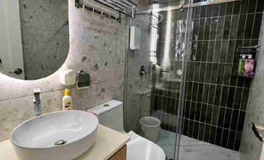 3BR, 2T&B Fully furnish, interior designed, corner unit