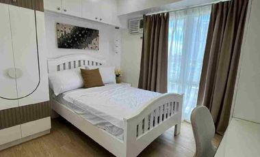 3BR, 2T&B Fully furnish, interior designed, corner unit