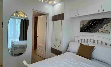 3BR, 2T&B Fully furnish, interior designed, corner unit