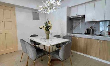 3BR, 2T&B Fully furnish, interior designed, corner unit