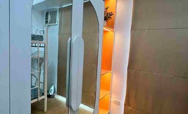 3BR, 2T&B Fully furnish, interior designed, corner unit