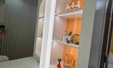 3BR, 2T&B Fully furnish, interior designed, corner unit