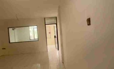 Disewa Ruko 3.5 lantai di Taman palem lestari (Jl Boulevard), Cengkareng, Jakarta Barat