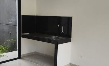 Rumah disewa di Bintaro Jaya Sektor 7 Cluster Kebayoran Harmony Semi Furnish Bangunan Baru