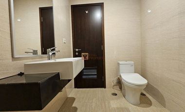 Strategis Sewa 1BR Furnished Bagus di AKR Gallery West Fasilitas Kolam Renang, Gym, Jogging Track Dekat Mall Central Park, Taman Anggrek, Museum Macan