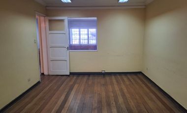 Casa en Calle Yumbel, a una cuadra de Independencia