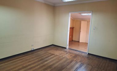 Casa en Calle Yumbel, a una cuadra de Independencia