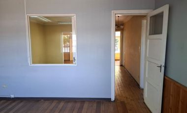 Casa en Calle Yumbel, a una cuadra de Independencia