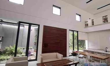 Dijual Rumah Unik Cantik Terawat Di Komplek Sumbersari Bandung