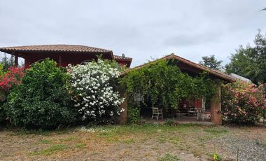 Arriendo Casa de Campo en La Isla, Rengo – Amplia, Jardines y Piscina