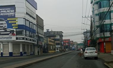 Terreno en avenida principal de venta.