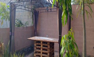 CASA EN VENTA EN UCÚ F-216, 2 REC. RES. 7 LUNAS $1,800,000