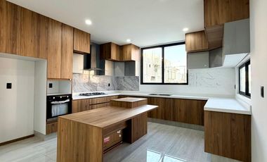 Casa en venta Pahuca, zona sur 3 habitaciones, estudio y roof. Gema residencial