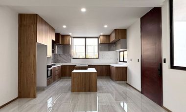 Casa en venta Pahuca, zona sur 3 habitaciones, estudio y roof. Gema residencial