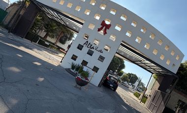 CASA EN RENTA EN RESIDENCIAL ALTA VISTA (3 RECAMARAS)