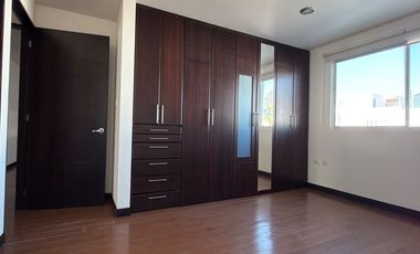 CASA EN RENTA EN RESIDENCIAL ALTA VISTA (3 RECAMARAS)