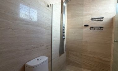 CASA EN RENTA EN RESIDENCIAL ALTA VISTA (3 RECAMARAS)