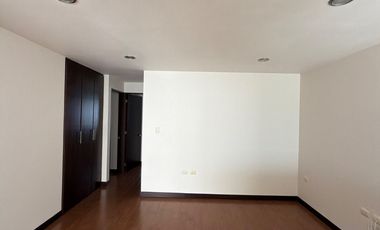 CASA EN RENTA EN RESIDENCIAL ALTA VISTA (3 RECAMARAS)