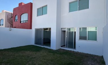 CASA EN RENTA EN RESIDENCIAL ALTA VISTA (3 RECAMARAS)