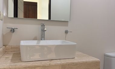 CASA EN RENTA EN RESIDENCIAL ALTA VISTA (3 RECAMARAS)