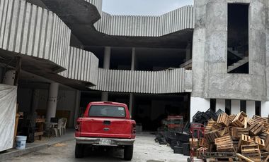 Vendo Propiedad Comercial (Edificio) Obra Blanca en Ave Leones, Cumbres 3er Sector, Monterrey, Nuevo León.
