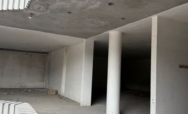 Vendo Propiedad Comercial (Edificio) Obra Blanca en Ave Leones, Cumbres 3er Sector, Monterrey, Nuevo León.