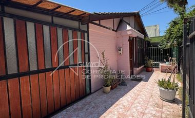 Casa En Venta En Maipú 3d+1b