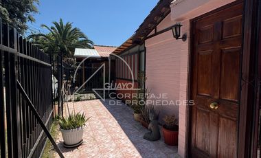 Casa En Venta En Maipú 3d+1b
