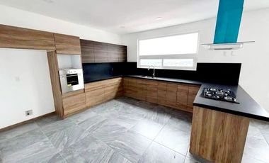 RENTA/VENTA CASA EN FRACC. RIO ALTOZANO