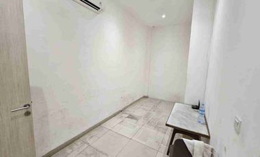 disewakan ruko pik 5 lantai pinggir jalan raya cocok untuk office ( tinggal pakai sudah full furnish )
