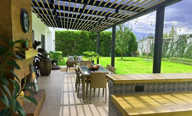 SOÑADA CASA ESTILO “FARM HOUSE” DE VENTA EN PUEMBO!!