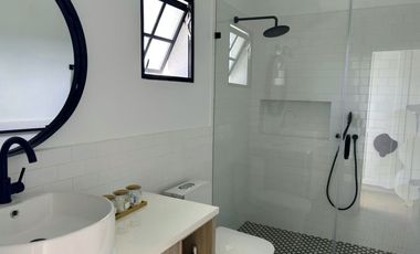 SOÑADA CASA ESTILO “FARM HOUSE” DE VENTA EN PUEMBO!!