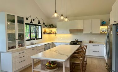 SOÑADA CASA ESTILO “FARM HOUSE” DE VENTA EN PUEMBO!!