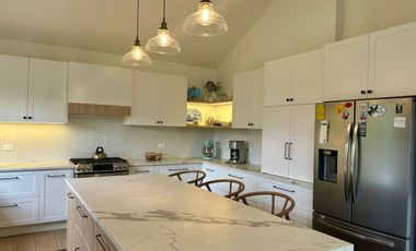 SOÑADA CASA ESTILO “FARM HOUSE” DE VENTA EN PUEMBO!!