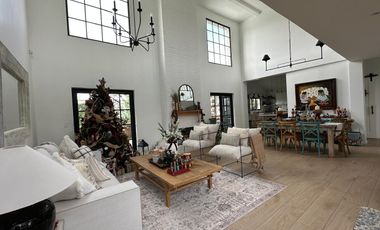 SOÑADA CASA ESTILO “FARM HOUSE” DE VENTA EN PUEMBO!!