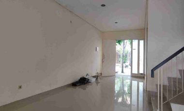 Rumah Cantik di Green Lake City, Cluster Amerika Latin, Tangerang