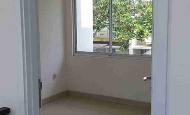 Rumah 2 Lantai di Green Lake City, Cluster Australia, Tangerang