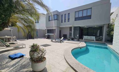 Casa de Venta moderna y remodelada en Isla Mocolí - Urb Arrecife