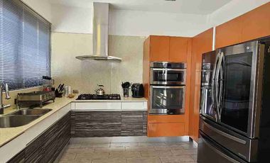 Casa de Venta moderna y remodelada en Isla Mocolí - Urb Arrecife