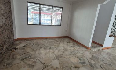 Departamento en Alquiler en Urdesa Norte,  Planta Baja,  4 Habitaciones, 3 Baños, Garaje,  Norte de Guayaquil.