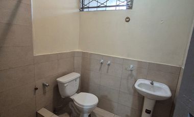 Departamento en Alquiler en Urdesa Norte,  Planta Baja,  4 Habitaciones, 3 Baños, Garaje,  Norte de Guayaquil.