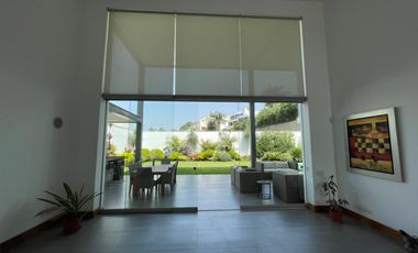 Casa Moderna de Dos plantas en Condominio Privado de 3 Casas