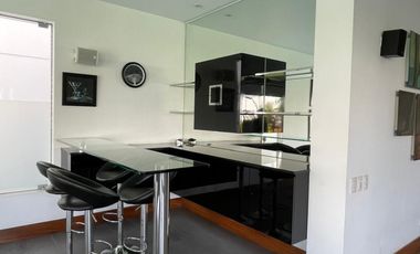 Casa Moderna de Dos plantas en Condominio Privado de 3 Casas