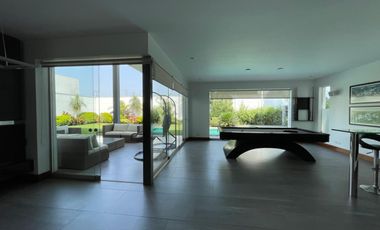 Casa Moderna de Dos plantas en Condominio Privado de 3 Casas