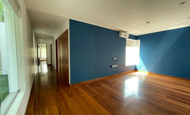 Casa Moderna de Dos plantas en Condominio Privado de 3 Casas