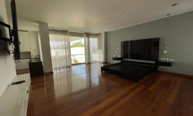 Casa Moderna de Dos plantas en Condominio Privado de 3 Casas