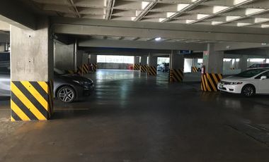 DEPARTAMENTO AMUEBLADO A LADO DEL PARQUE ALCALDE